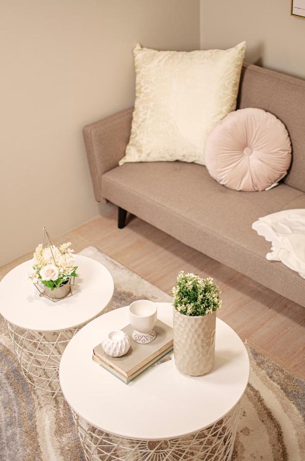 Cozy And Classy Studio Across Airport Terminal 3 ปาไซ ภายนอก รูปภาพ